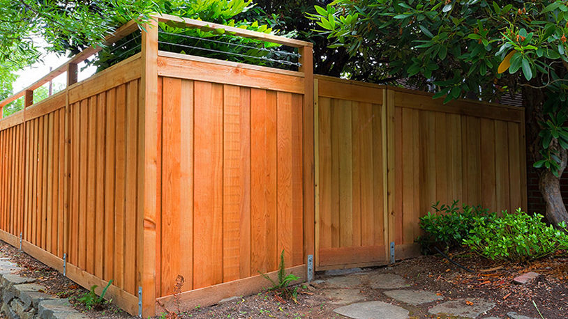 Western Red Cedar fence around yard